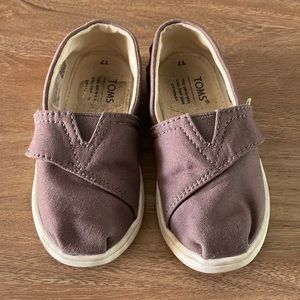 Toms toddler 7c